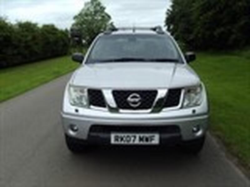 NISSAN NAVARA