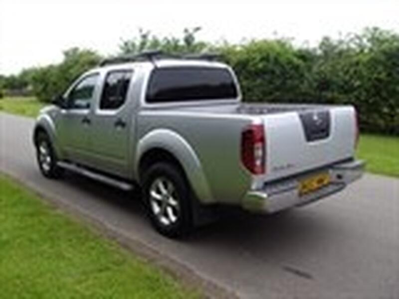 NISSAN NAVARA