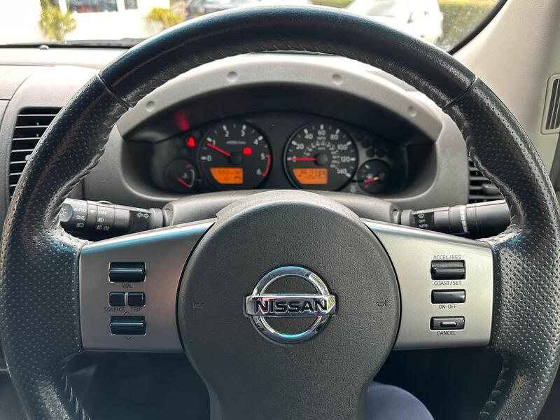 NISSAN NAVARA