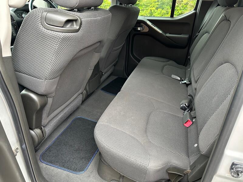 NISSAN NAVARA