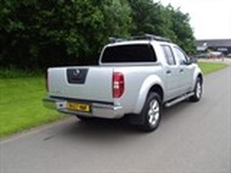 NISSAN NAVARA