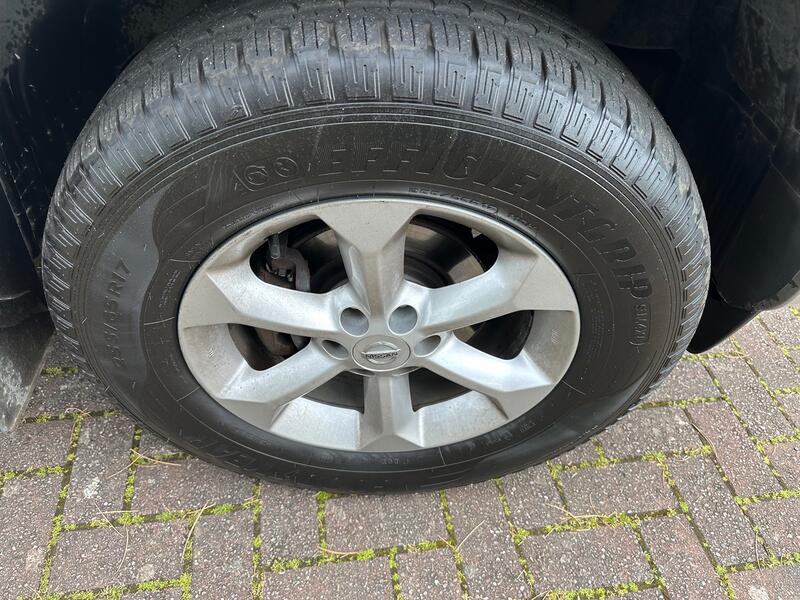 NISSAN NAVARA