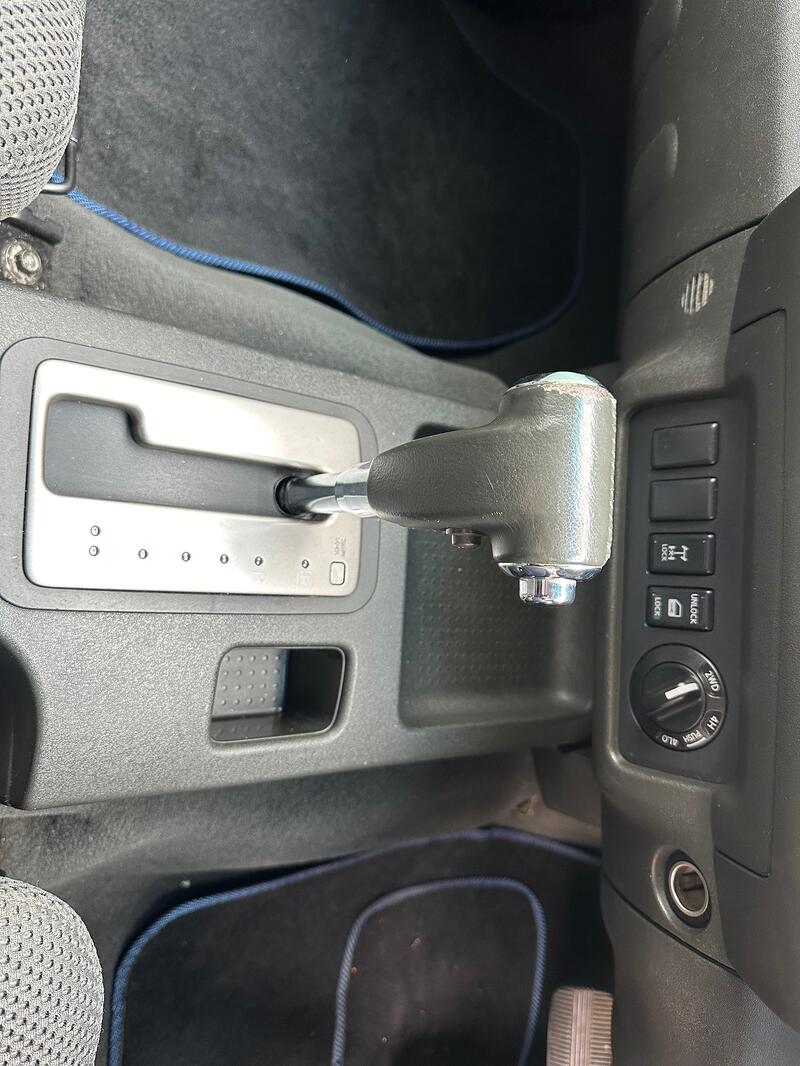 NISSAN NAVARA