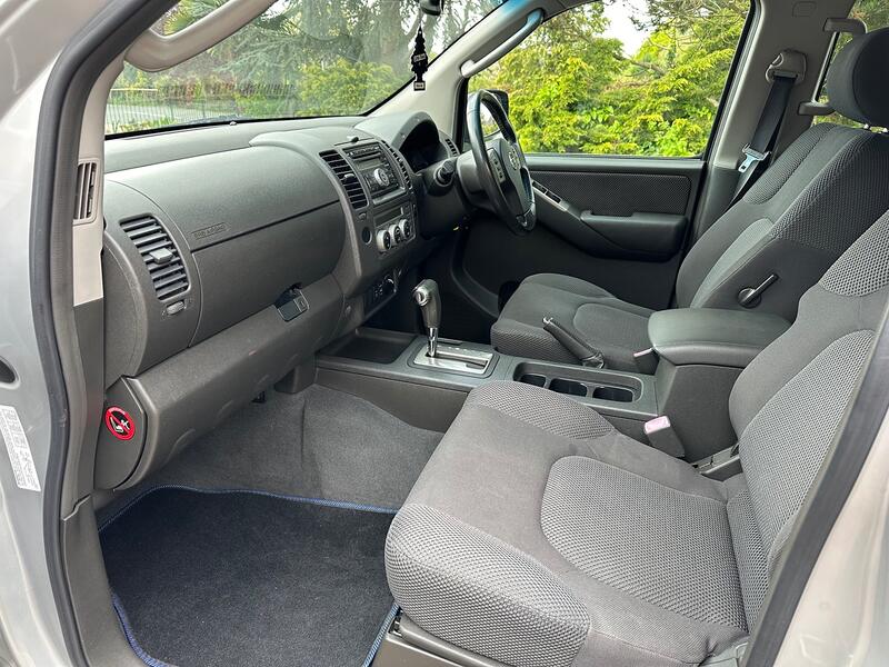 NISSAN NAVARA