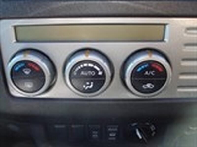 NISSAN NAVARA