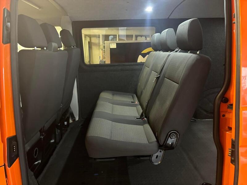 VOLKSWAGEN TRANSPORTER
