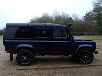 LAND ROVER DEFENDER 110