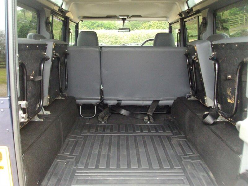 LAND ROVER DEFENDER 110