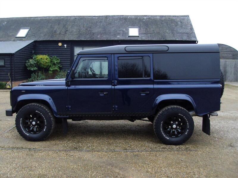 LAND ROVER DEFENDER 110