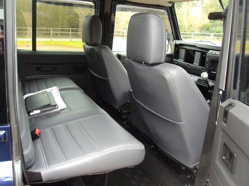 LAND ROVER DEFENDER 110