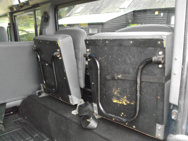 LAND ROVER DEFENDER 110