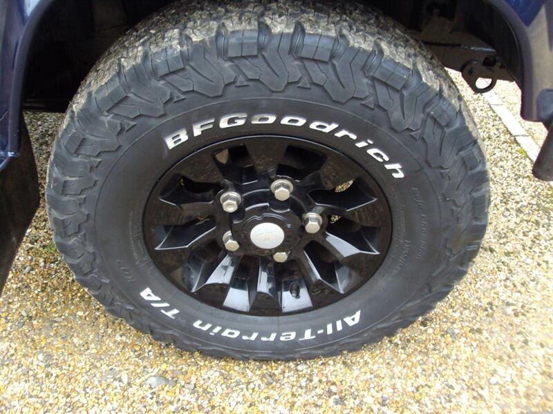 LAND ROVER DEFENDER 110