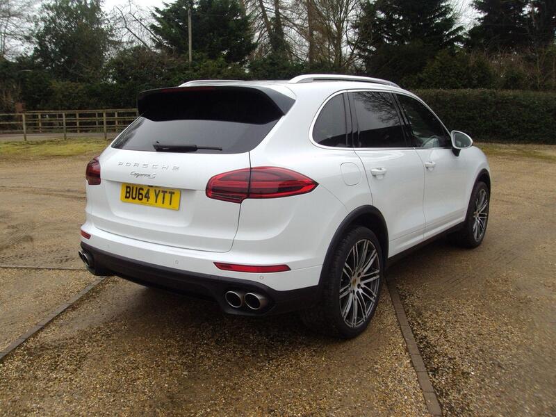 PORSCHE CAYENNE