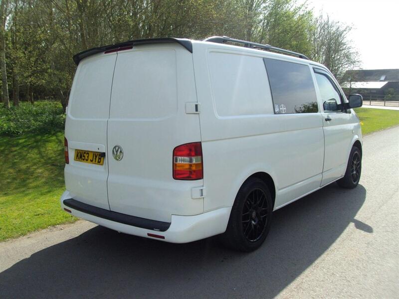 VOLKSWAGEN TRANSPORTER