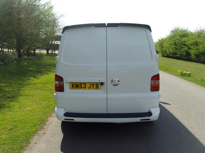 VOLKSWAGEN TRANSPORTER