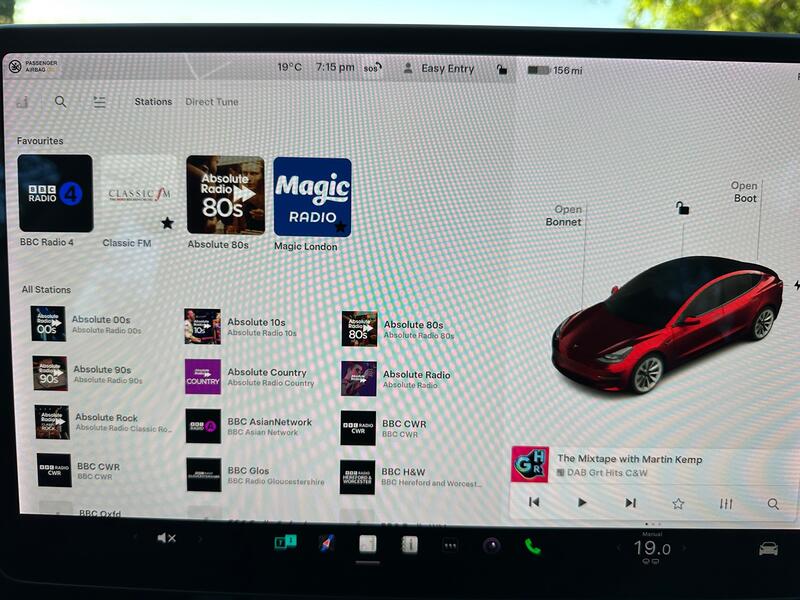 TESLA MODEL 3