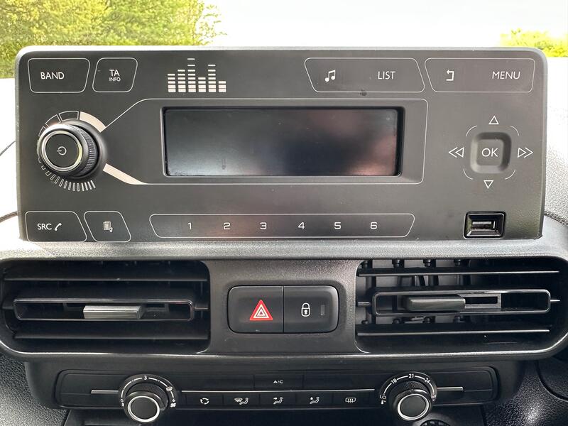 VAUXHALL COMBO LIFE