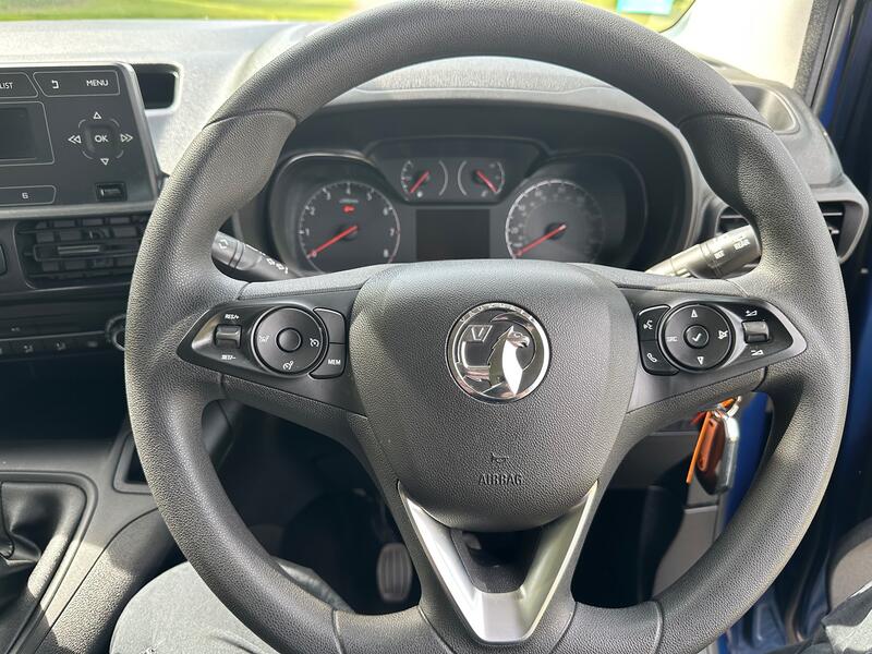 VAUXHALL COMBO LIFE
