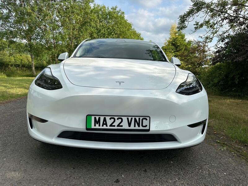TESLA MODEL Y