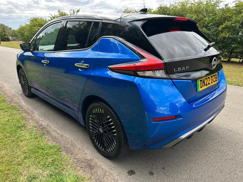 NISSAN LEAF