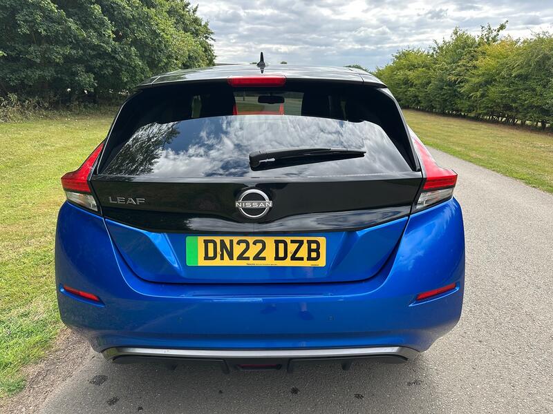 NISSAN LEAF