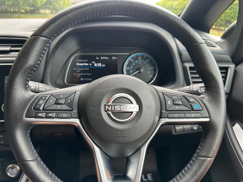 NISSAN LEAF
