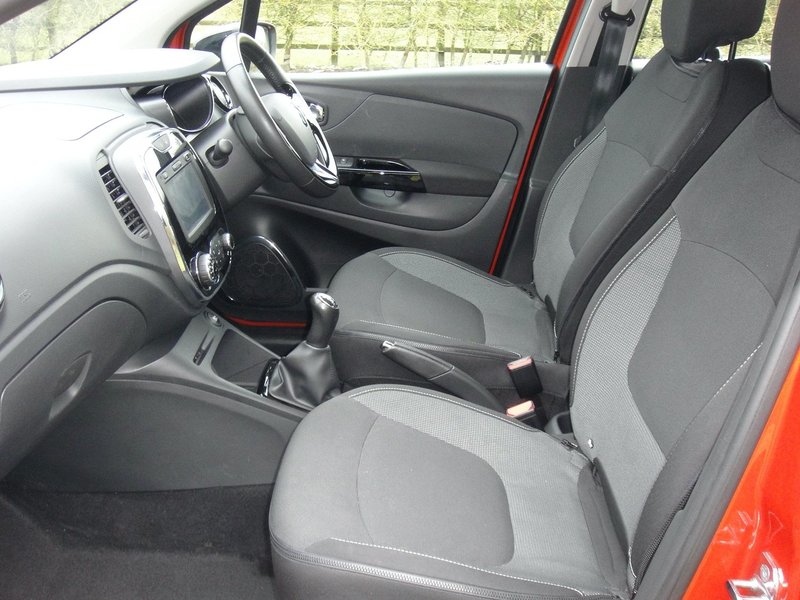 RENAULT CAPTUR