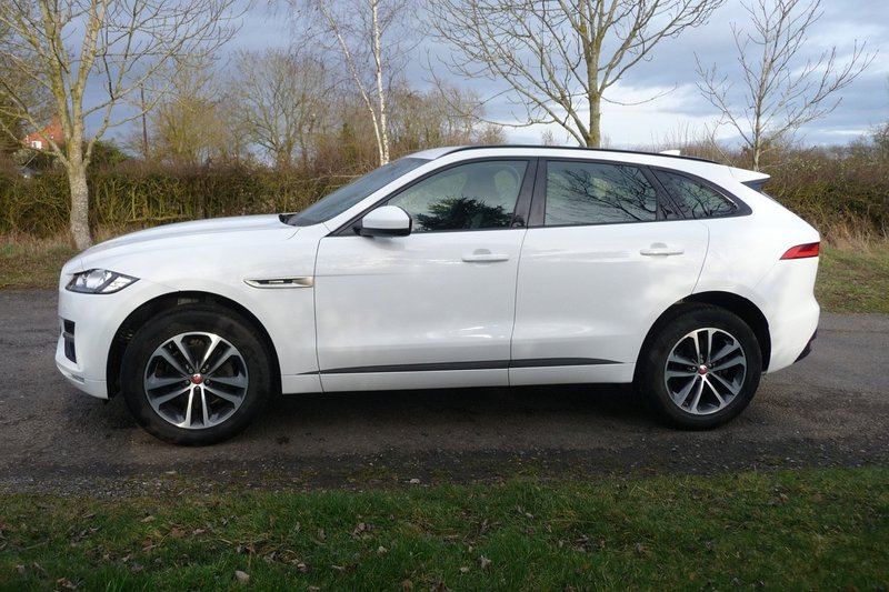 JAGUAR F-PACE