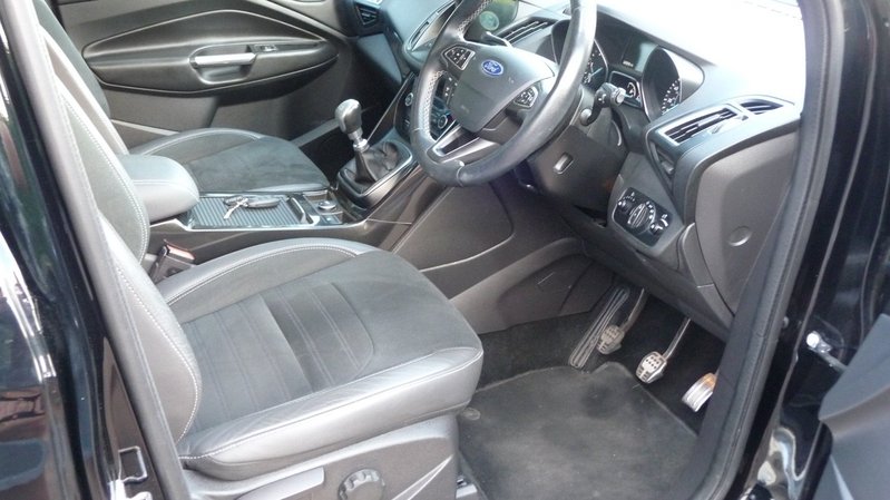 FORD KUGA