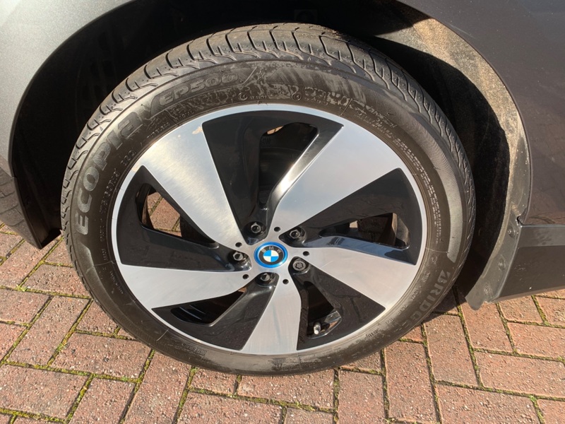 BMW I3
