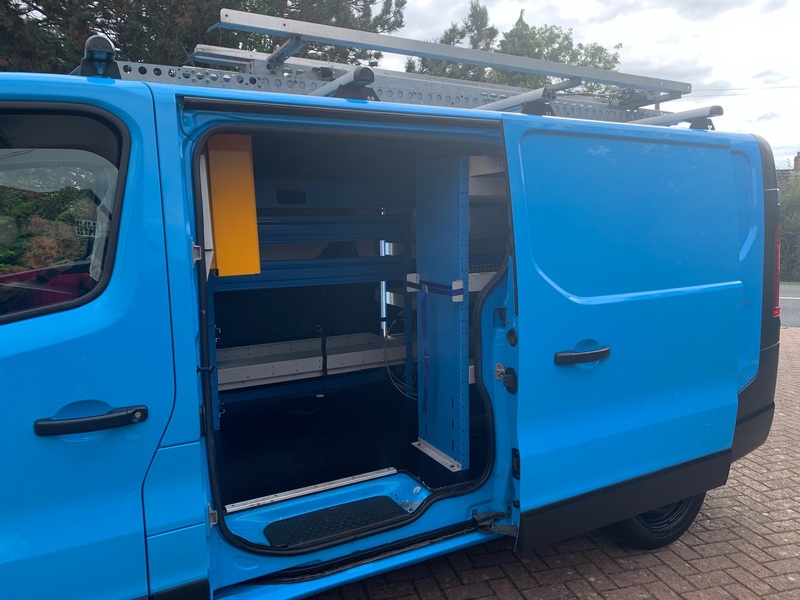 VAUXHALL VIVARO
