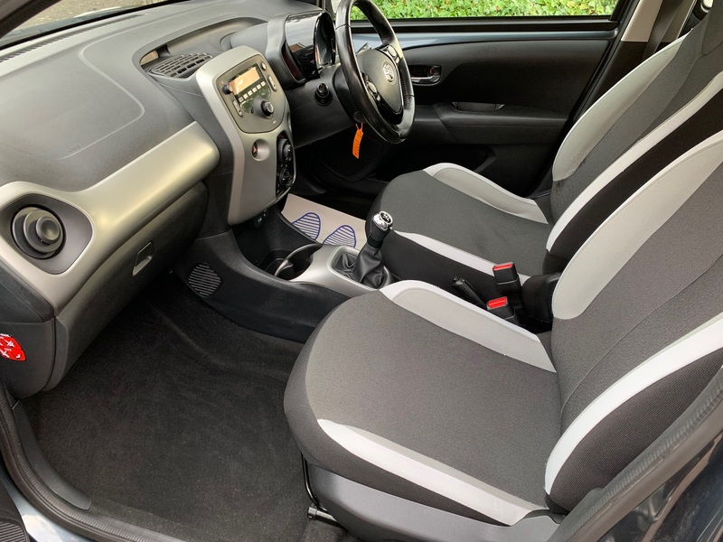 TOYOTA AYGO