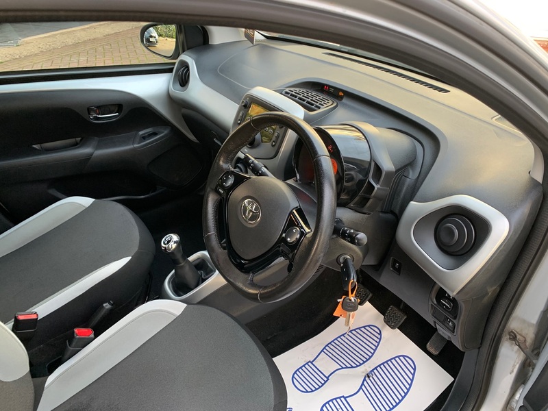 TOYOTA AYGO