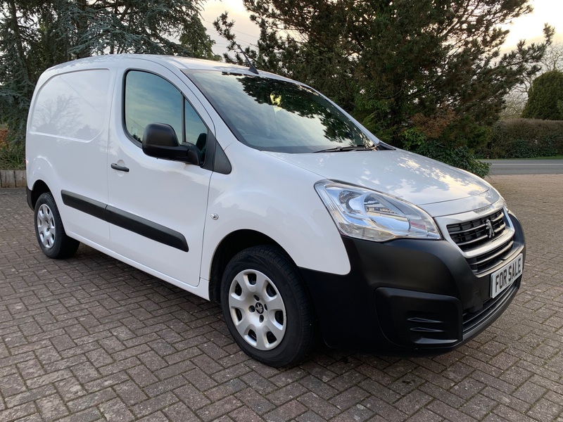 PEUGEOT PARTNER