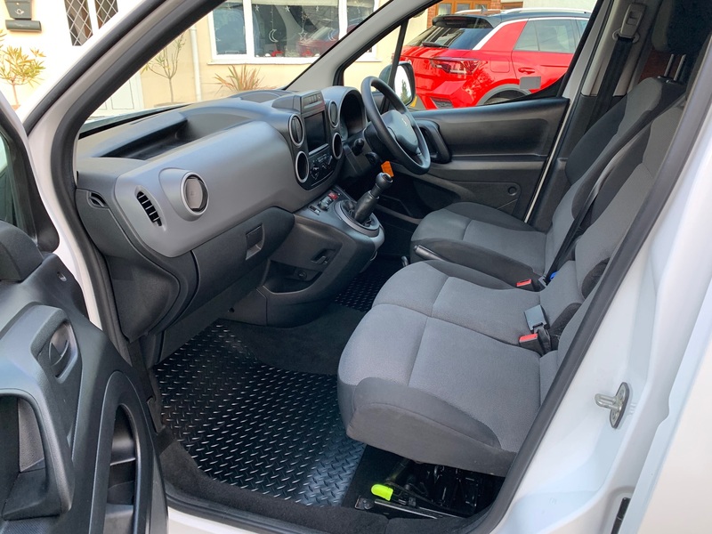 PEUGEOT PARTNER