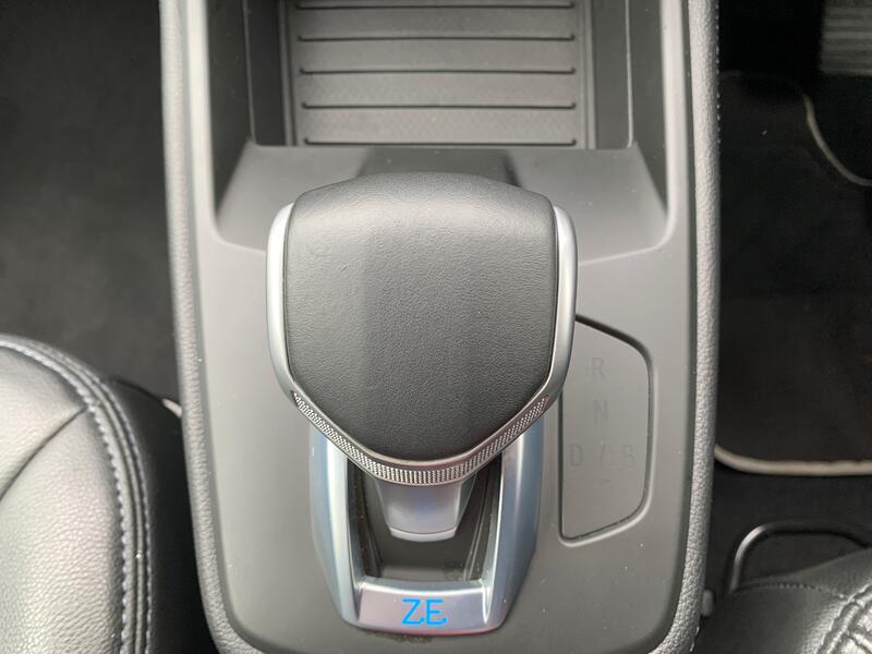 RENAULT ZOE